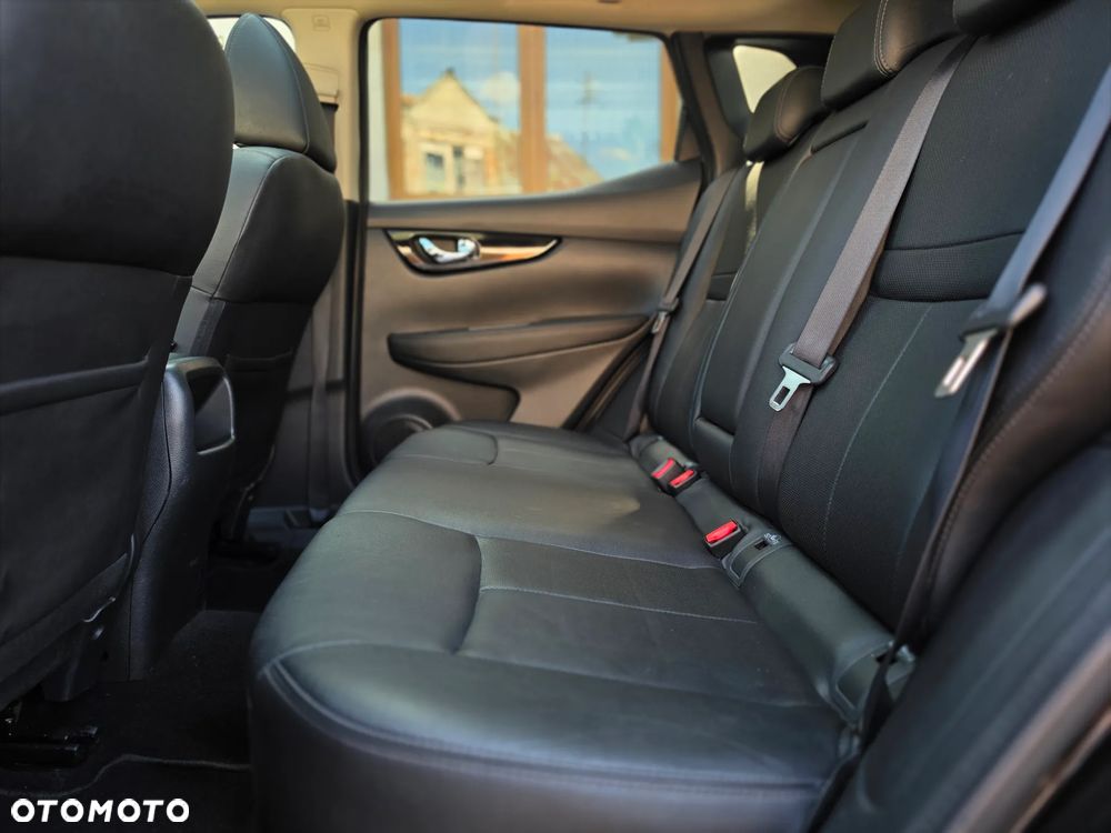 Nissan Qashqai - 25