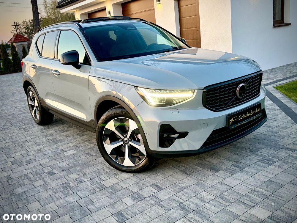 Volvo XC 40 B3 B DKG Plus Dark - 3