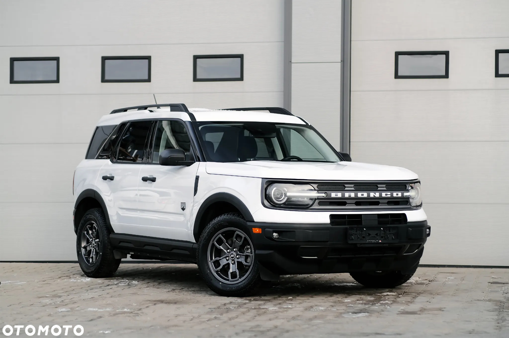 Ford Bronco - 5