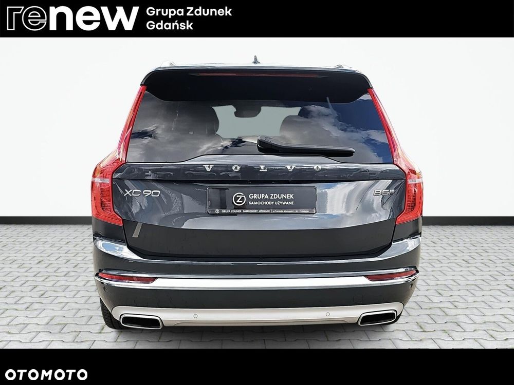 Volvo XC 90 - 7