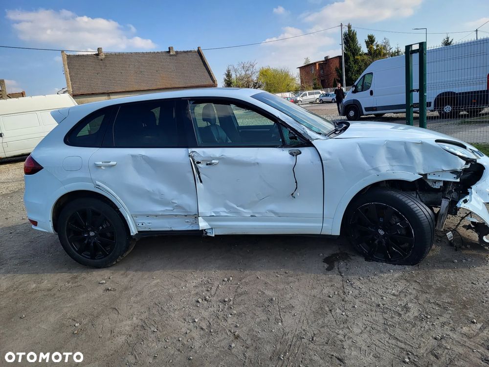 Porsche Cayenne Platinum Edition - 4