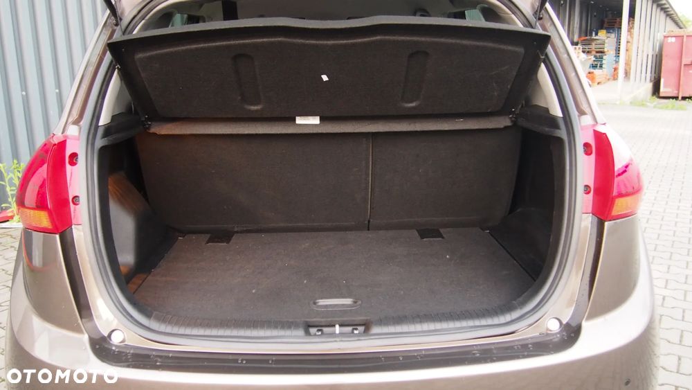 Kia Venga 1.6 Business Line - 21