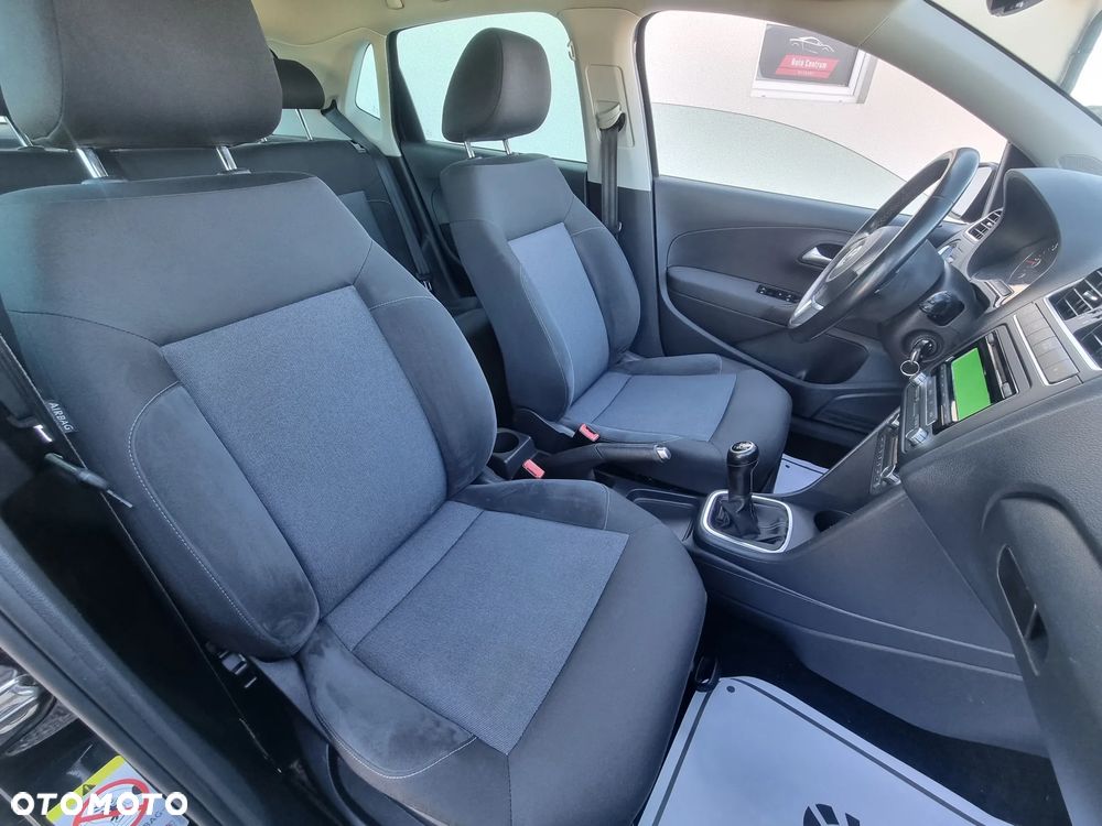 Volkswagen Polo - 9