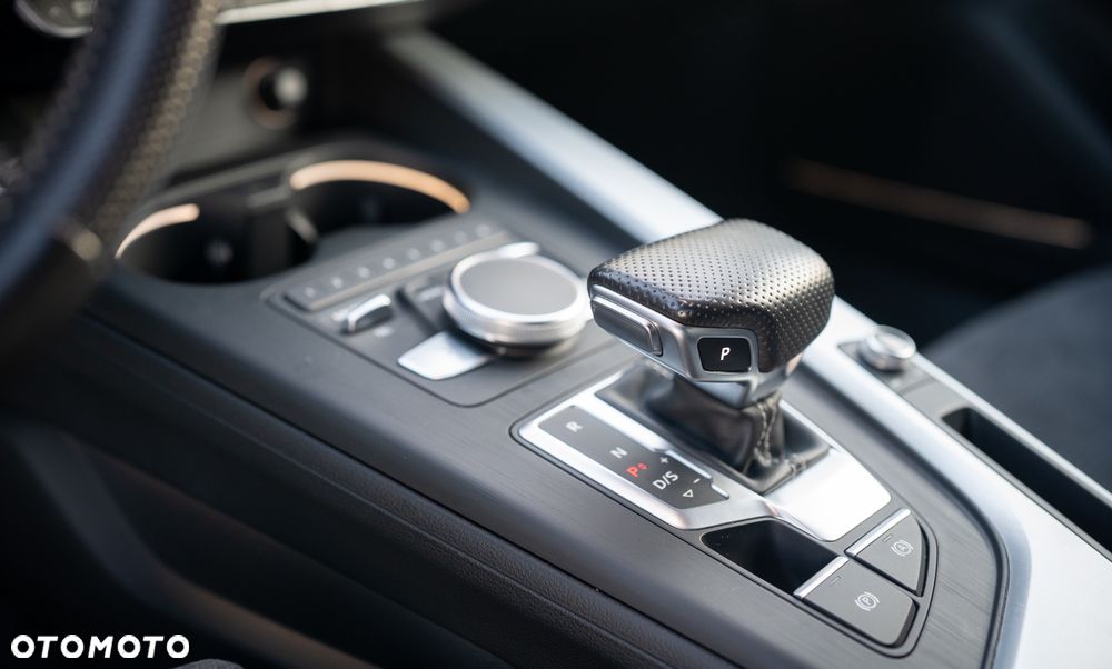 Audi A4 Avant 2.0 TDI S tronic - 26