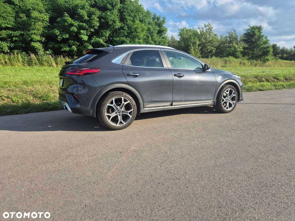 Kia XCeed 1.5 T-GDI M - 3