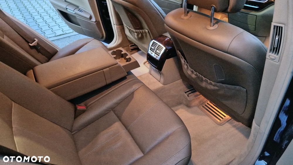 Mercedes-Benz Klasa S 320 CDI 4Matic DPF 7G-TRONIC - 35