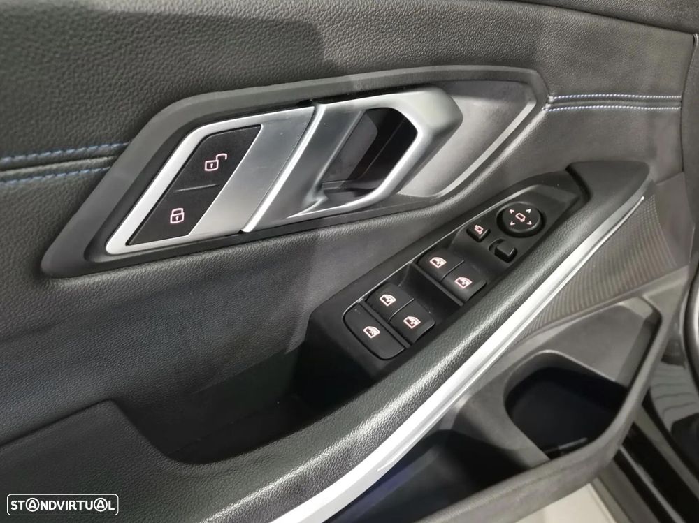 BMW 320 d Pack M Auto - 26