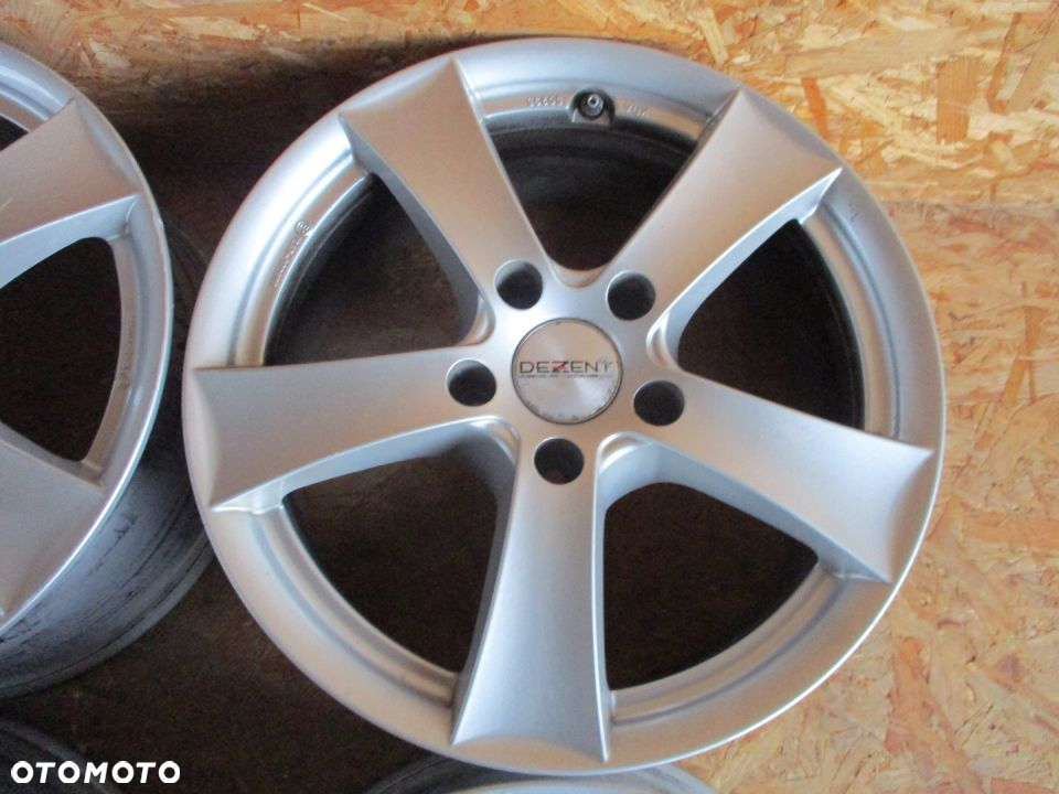 FELGI ALUMINIOWE DEZENT 7,5X17 ET32 5x120 - 8