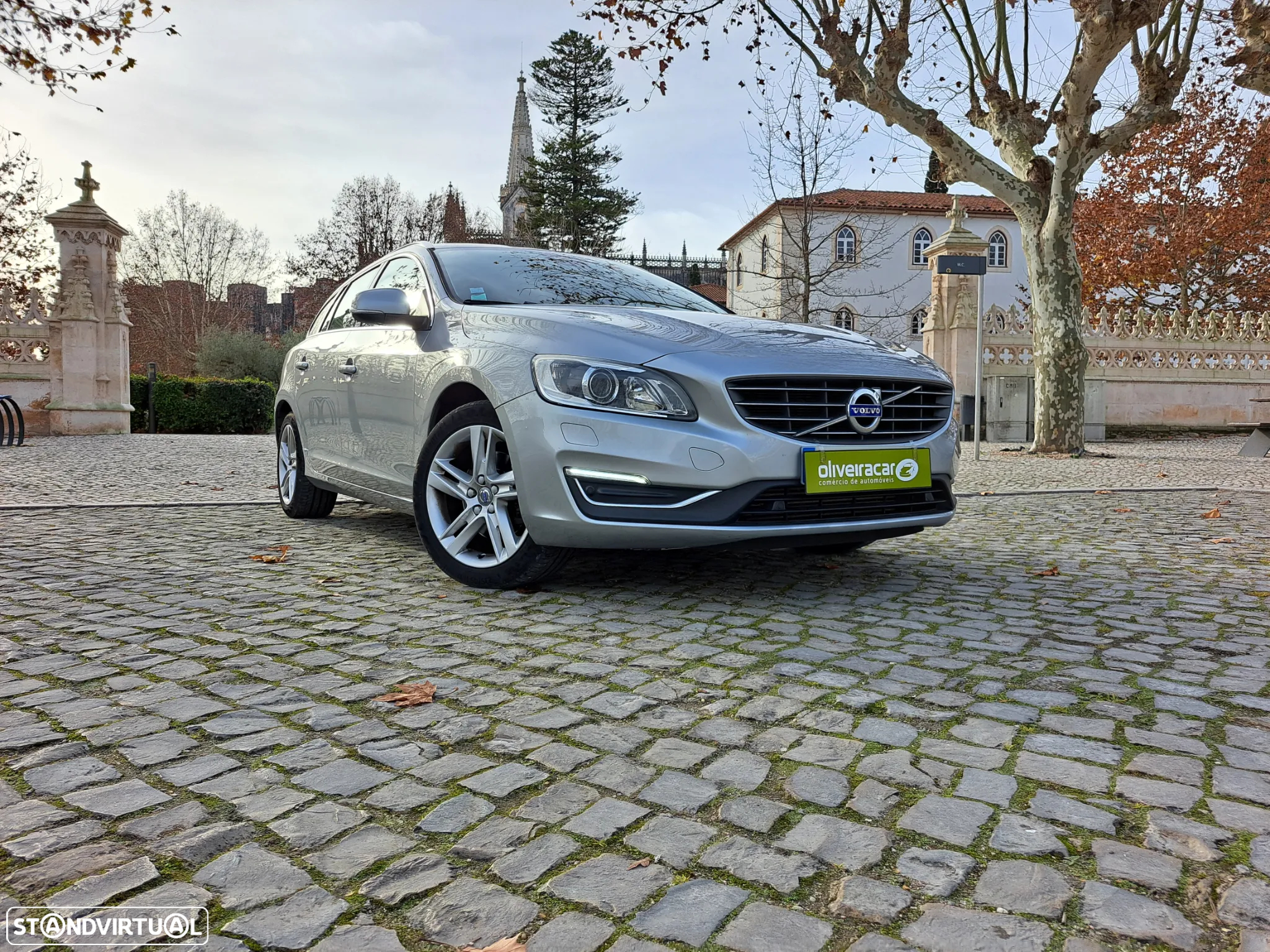 Volvo V60 D4 Geartronic Summum - 6
