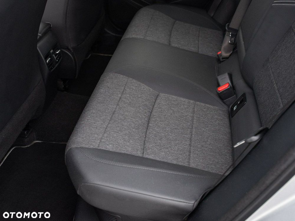 Toyota Corolla - 25