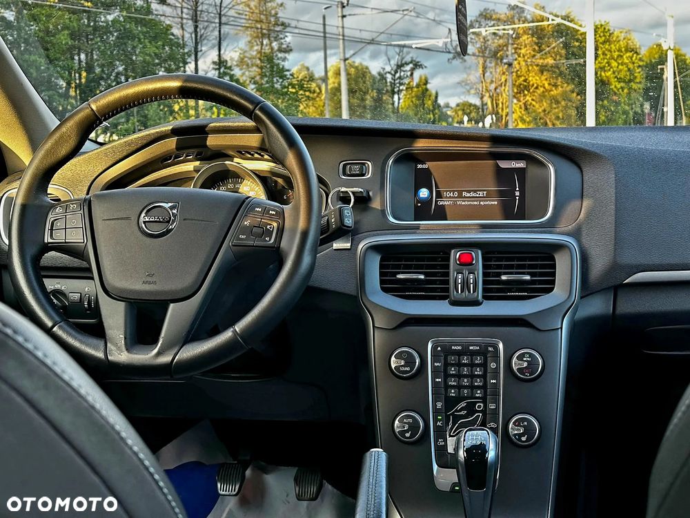 Volvo V40 D2 - 11