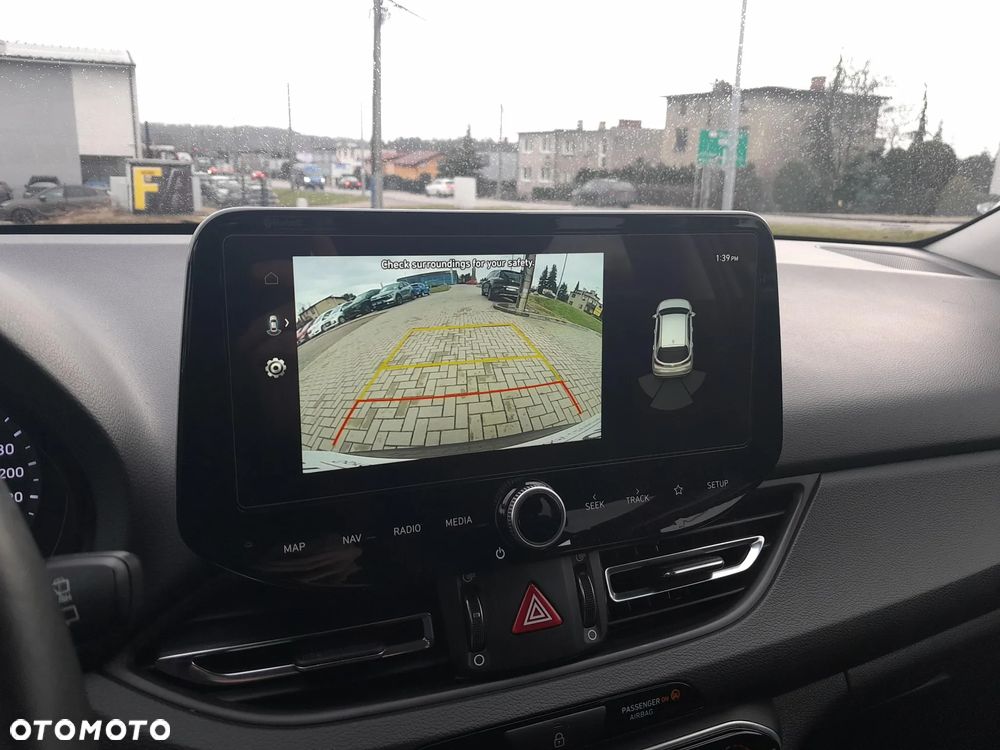 Hyundai i30 1.5 DPI Smart - 26