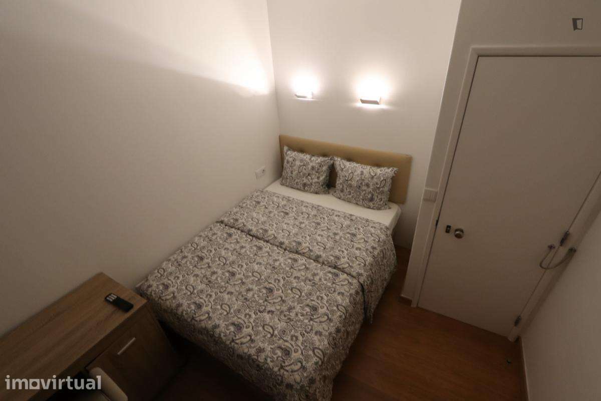Quarto - localizado em Martim Moniz Lisbon - Grande imagem: 5/9