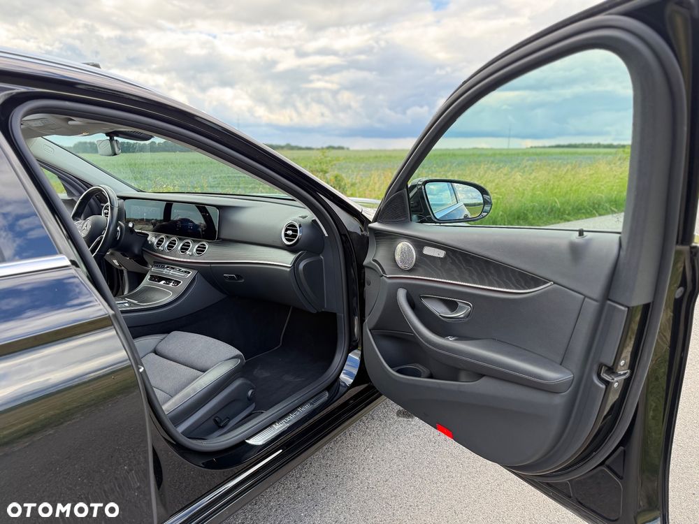 Mercedes-Benz Klasa E 220 d 9G-TRONIC Avantgarde - 23