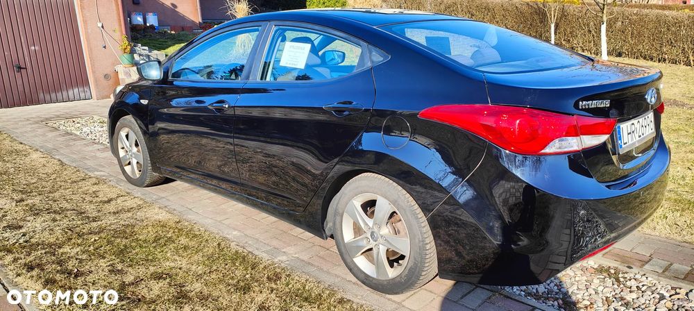 Hyundai Elantra 1.6 Comfort - 2
