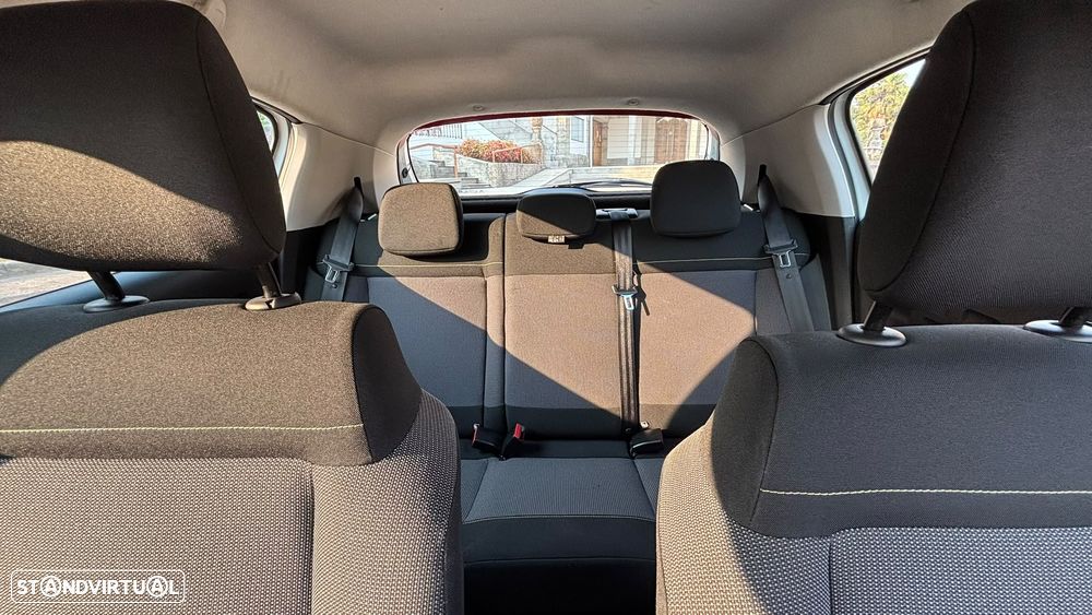 Citroën C3 1.2 PureTech Attraction - 4