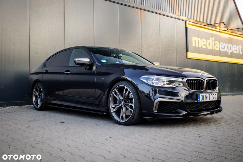 BMW Seria 5 M550i xDrive - 1