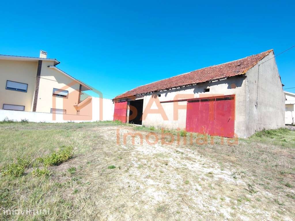 ARMAZÉM MULTIUSOS COM 150MT2 INSERIDO NUM TERRENO DE 1270 MT2 - Grande imagem: 3/12