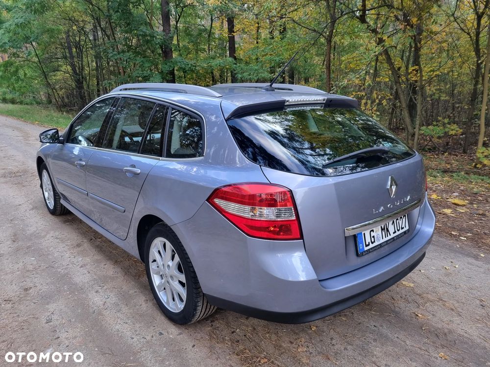 Renault Laguna 2009 photo 4