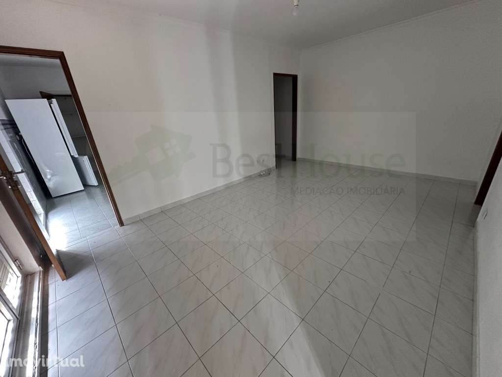 T2 Massamá Coopalme com arrecadação - Grande imagem: 4/10