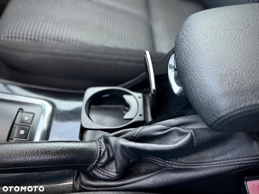 Peugeot 407 2.0 HDI Premium - 22