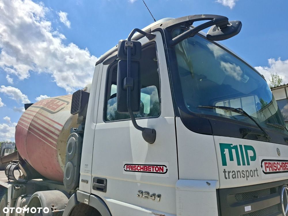 Versalift Actros 3241 B 8X4/4 - 34