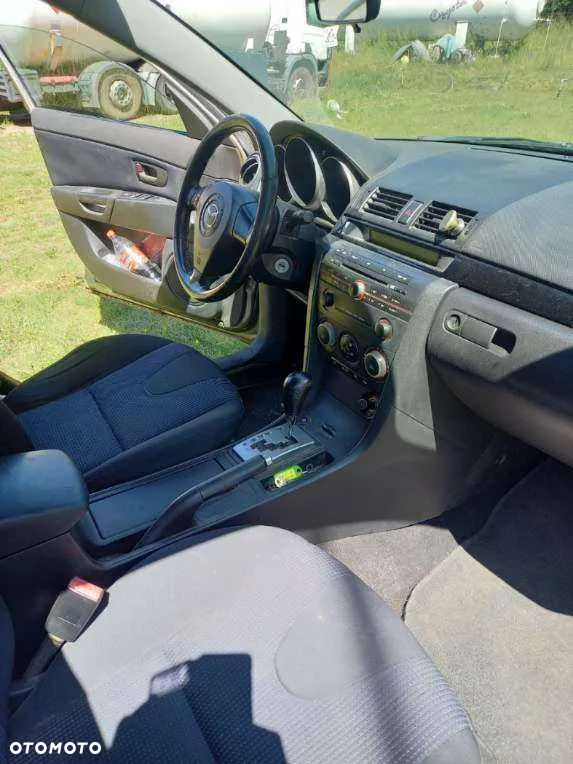 Mazda 3 - 8