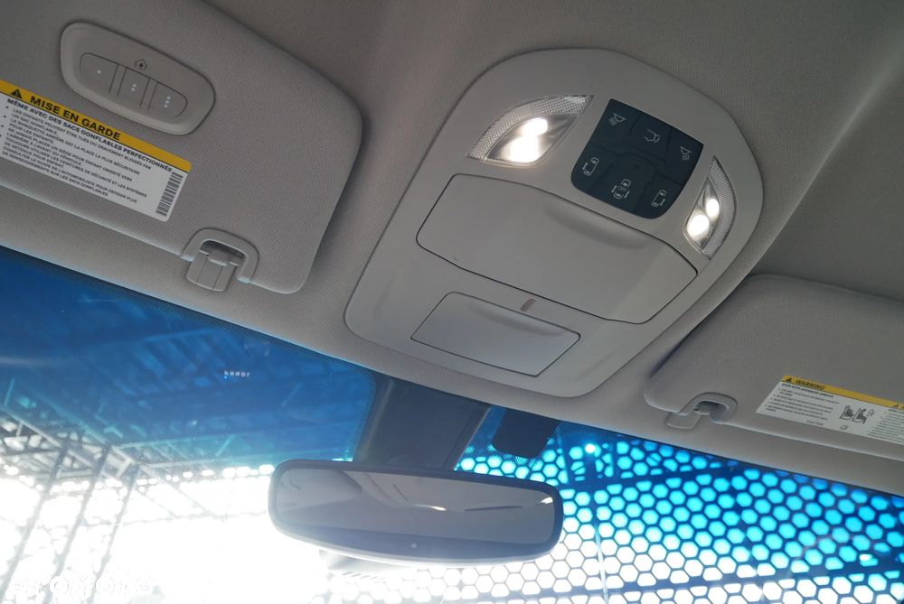 Chrysler Pacifica - 27