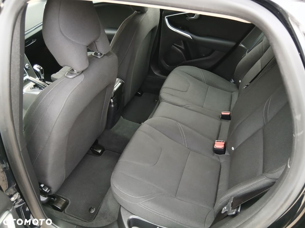 Volvo V40 D2 - 35