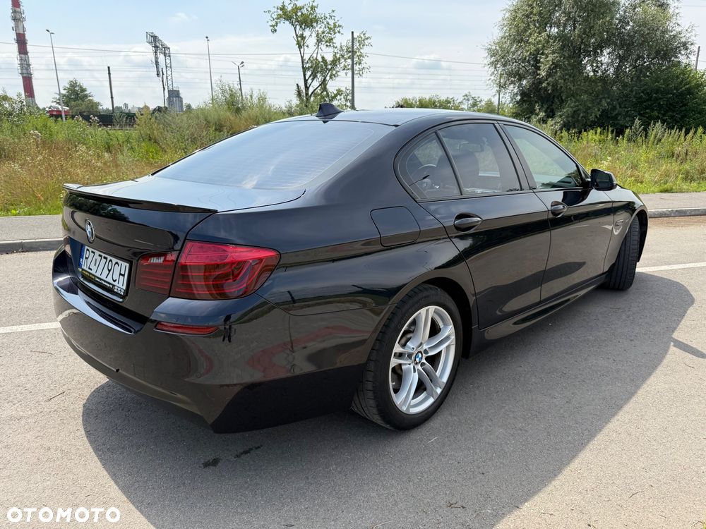 BMW Seria 5 530d xDrive - 7
