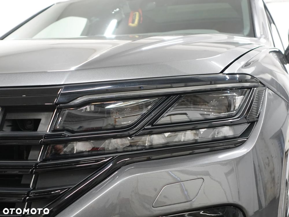 Volkswagen Touareg 4.0 V8 TDI SCR 4Motion Automatik - 13