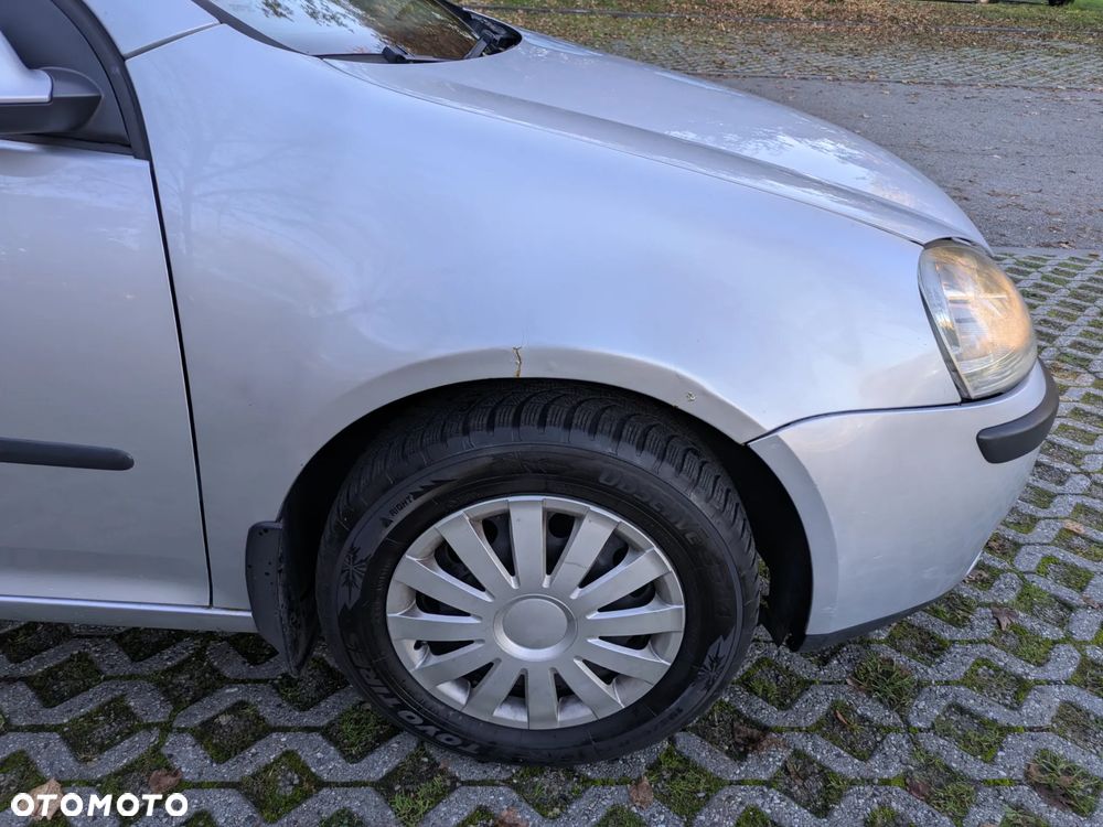 Volkswagen Golf V 1.4 FSI Trendline - 14