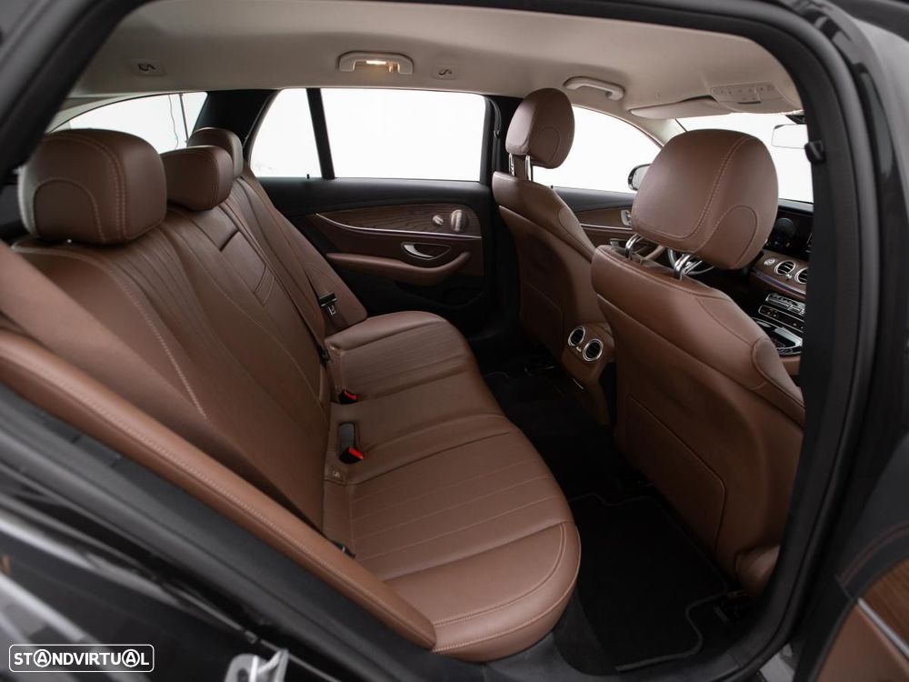Mercedes-Benz E 300 de 4Matic 9G-TRONIC - 12