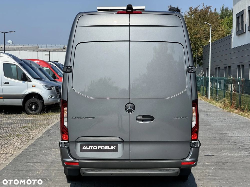 Mercedes-Benz Sprinter - 7