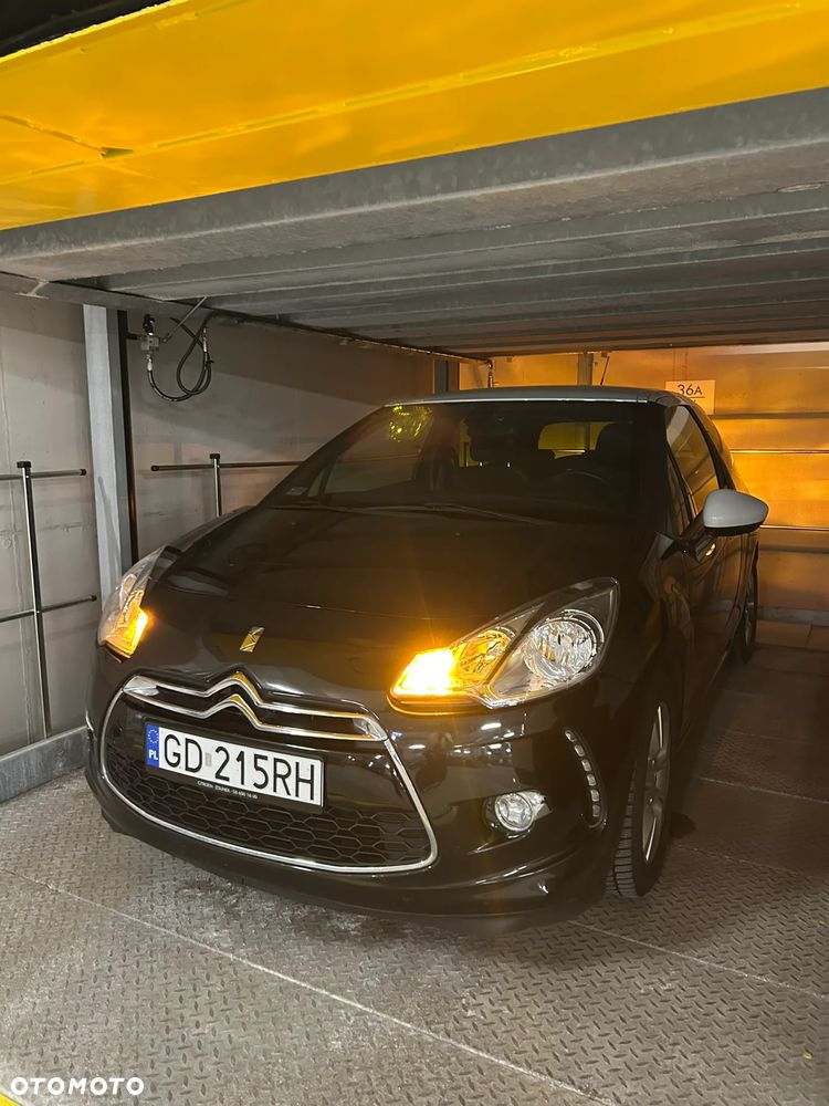 Citroën DS3 HDi 90 FAP SoChic - 11