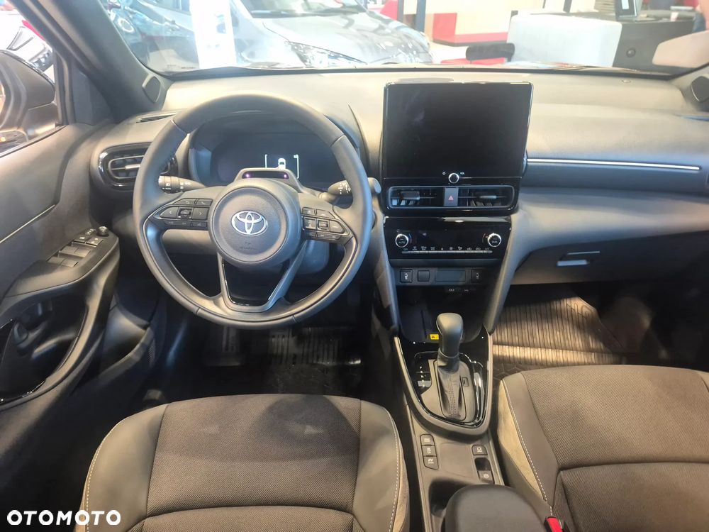 Toyota Yaris Cross Hybrid 1.5 Executive - 11