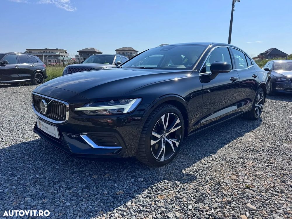 Volvo S60 B4 MHEV AT Plus Dark - 1