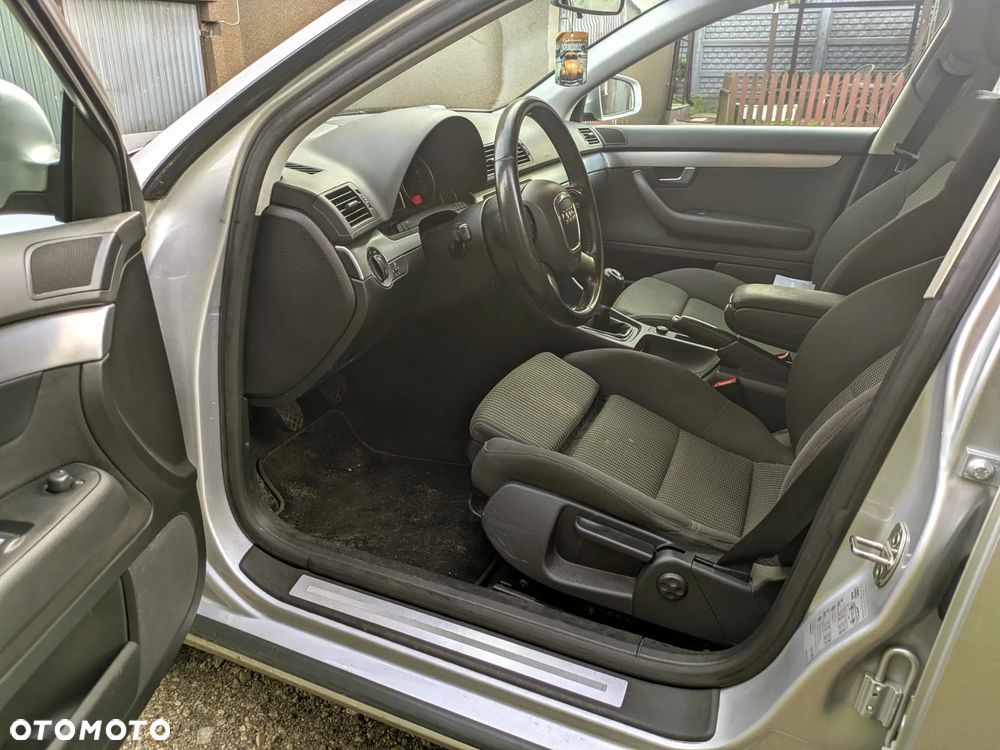 Audi A4 Avant 2.0 TDI - 8