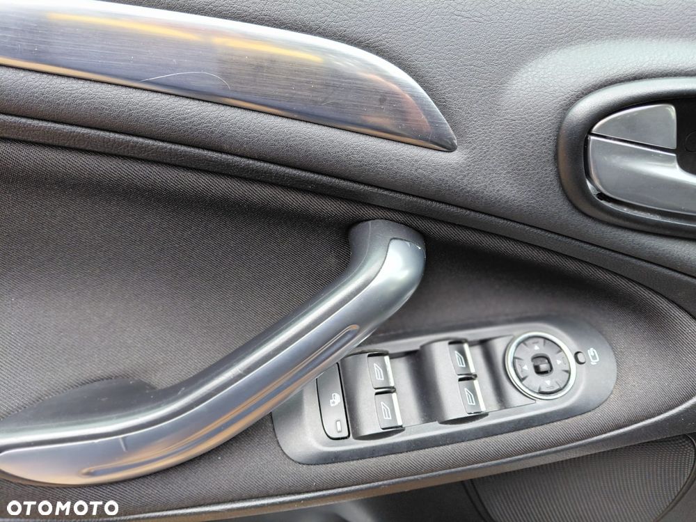 Ford Galaxy 2.0 TDCi Titanium - 17