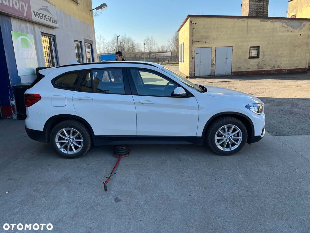 BMW X1 sDrive18i Advantage - 4