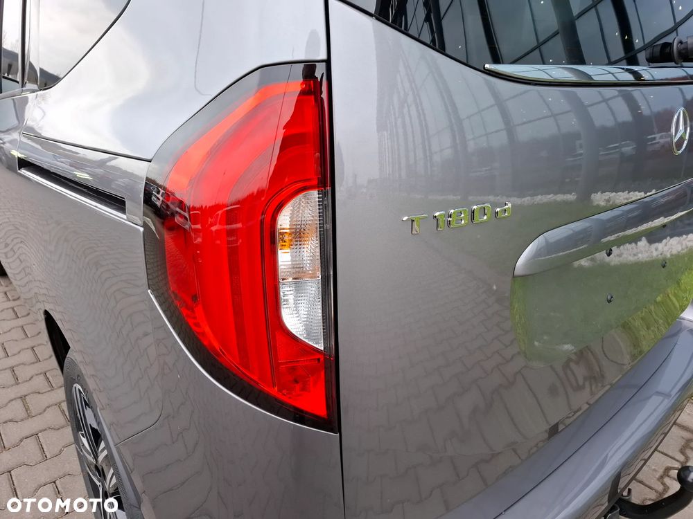 Mercedes-Benz Klasa T 180 d Progressive - 14