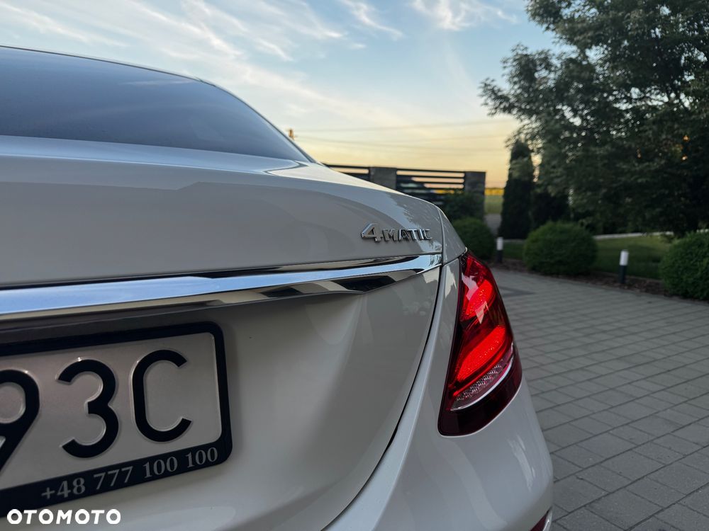 Mercedes-Benz Klasa E 220 d 4-Matic 9G-TRONIC - 16