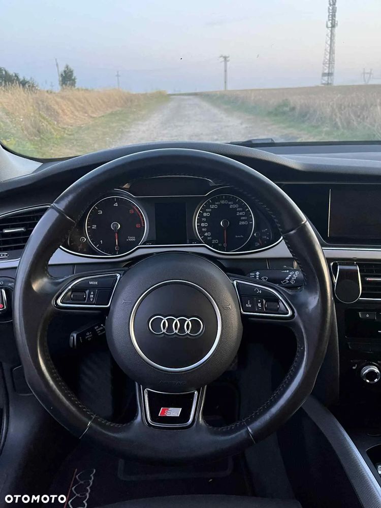 Audi A4 Limousine - 18