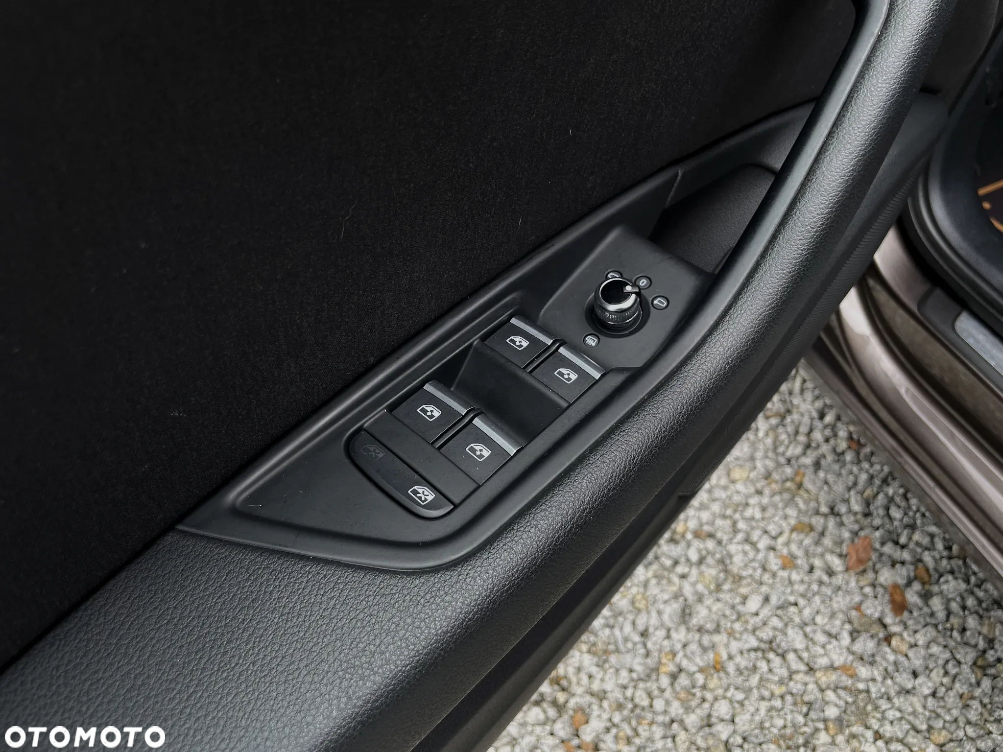 Audi A4 2.0 TFSI ultra S tronic - 33