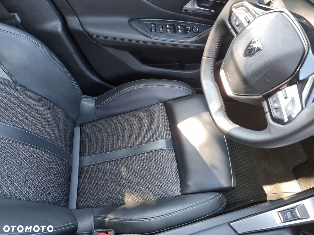 Peugeot 308 1.2 PureTech Allure Pack S&S - 19