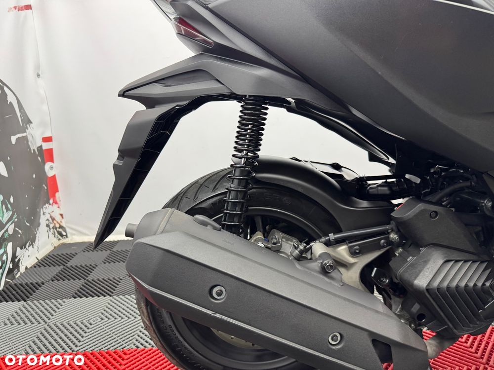 Honda NSS - 32