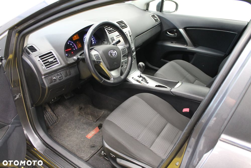 Toyota Avensis Touring Sports 1.8 Multidrive S Executive - 9