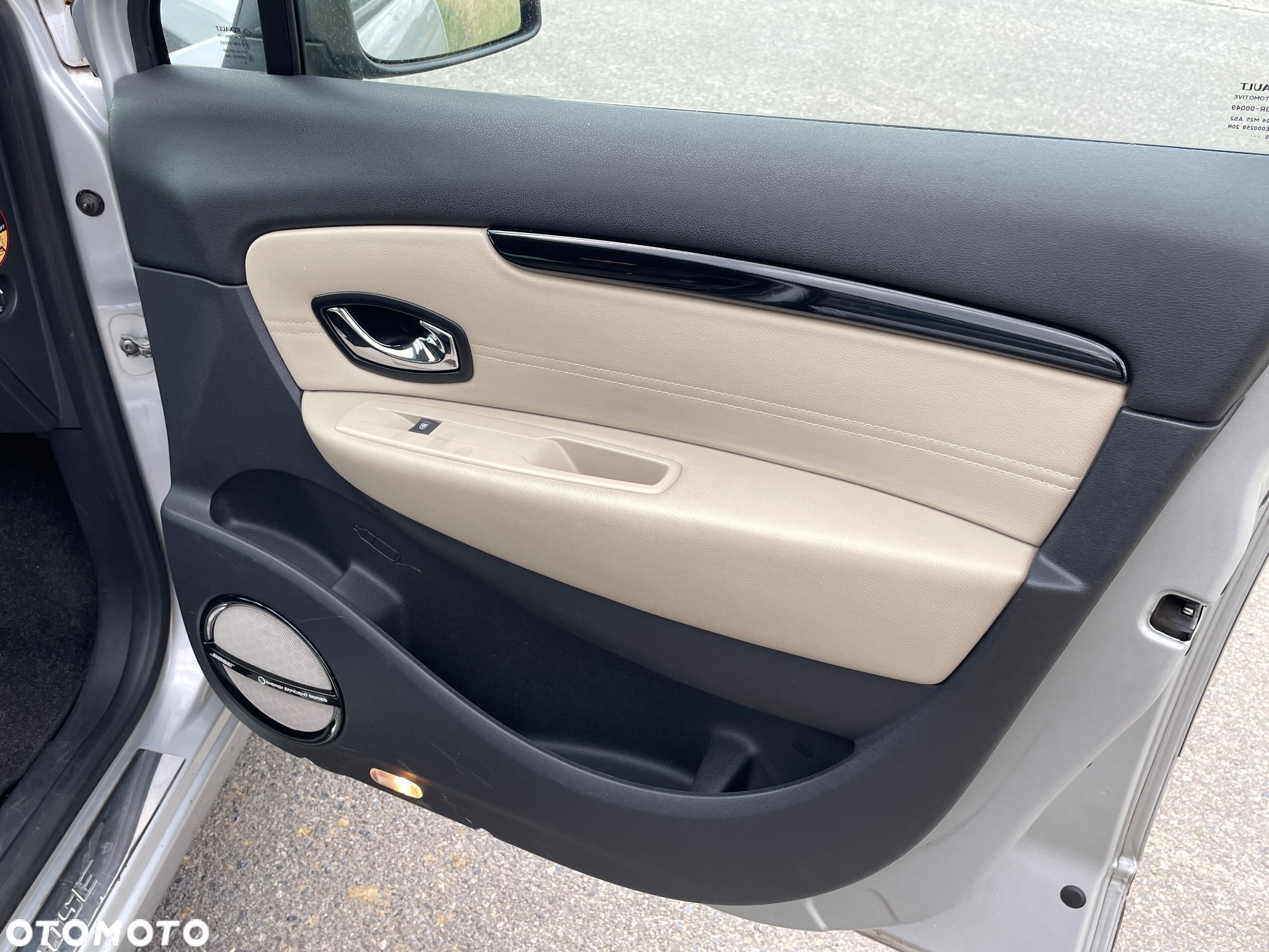 Renault Grand Scenic ENERGY TCe 130 S&S Bose Edition - 10