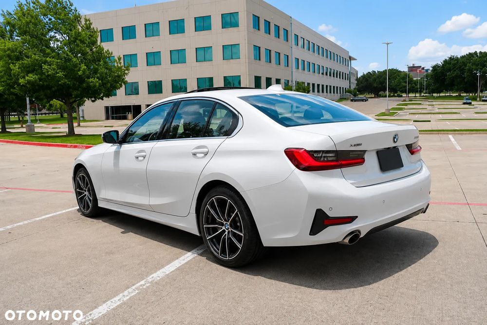 BMW Seria 3 330i xDrive - 3