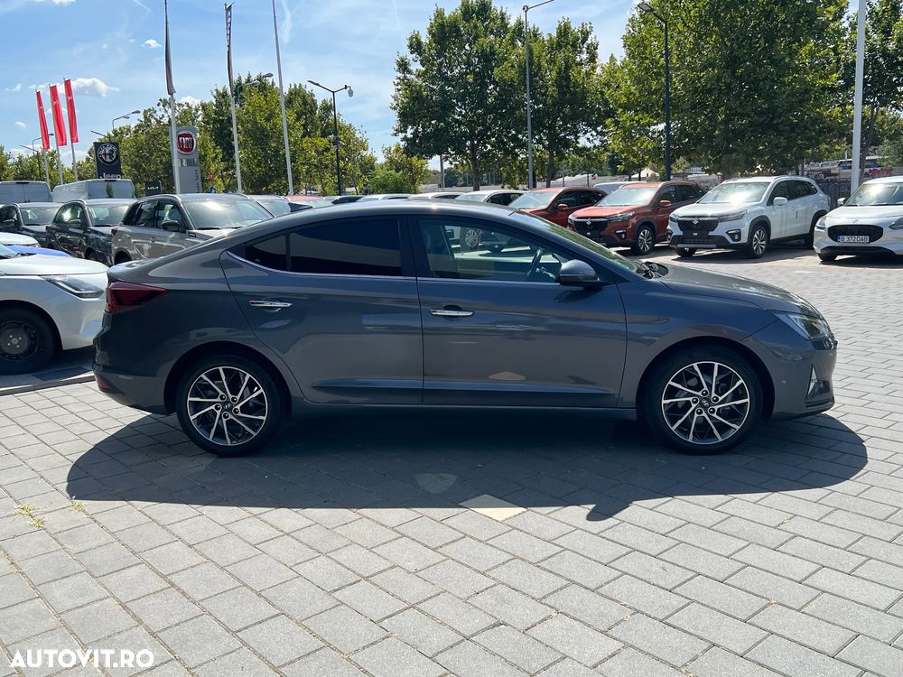 Hyundai Elantra 1.6 MPi Aut. Exclusive - 10